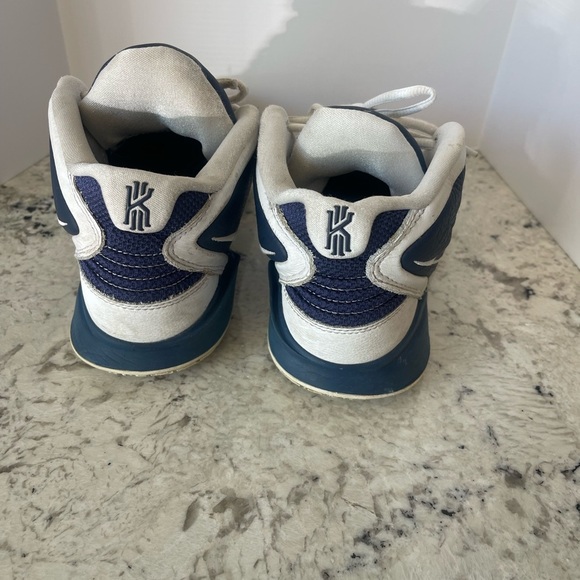 2022 Kyrie Infinity TB 'Midnight Navy' Size 8 - Picture 3 of 7